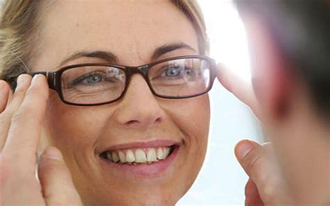 sunglasses after cataract surgery women